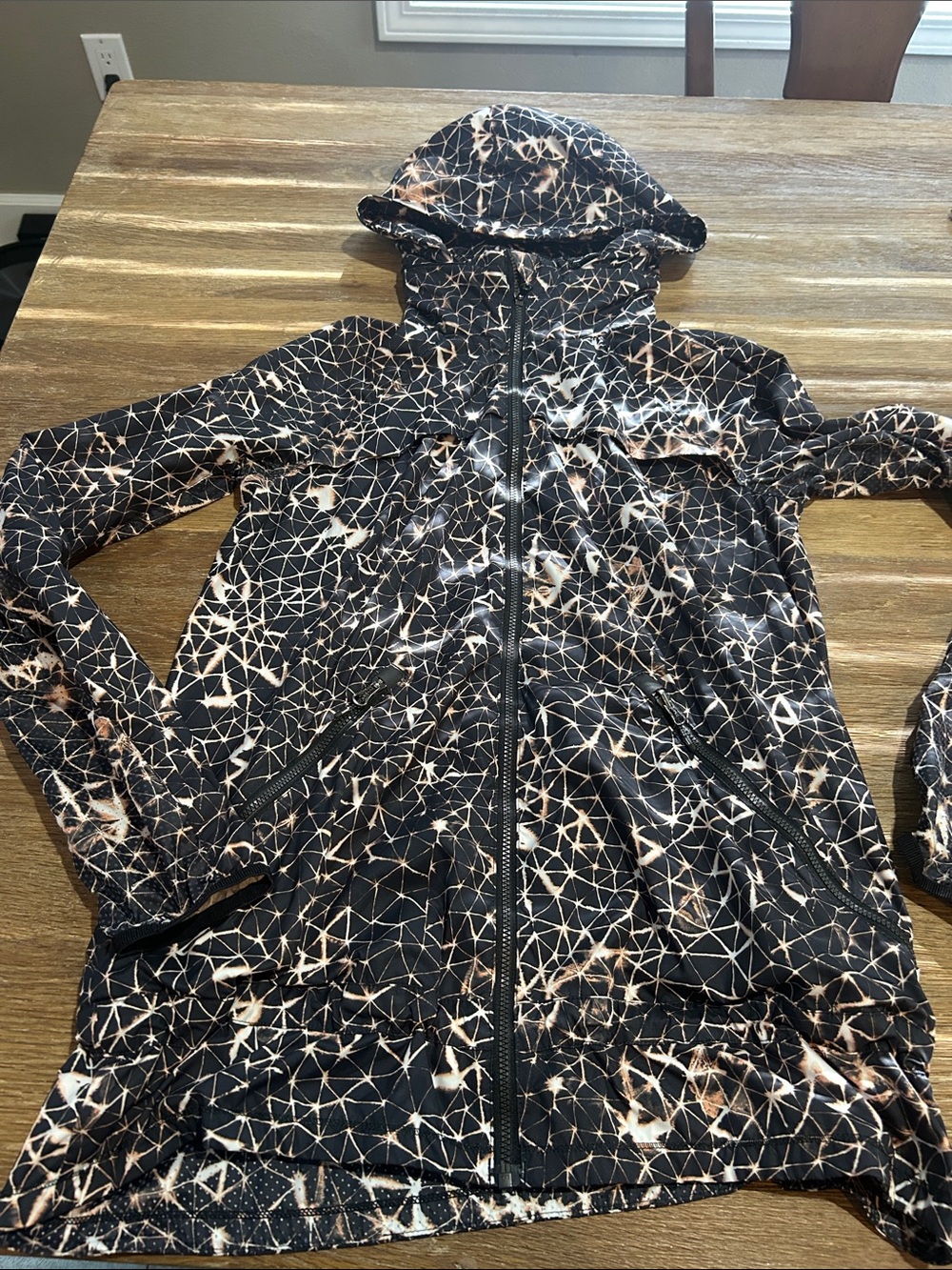 Lululemon miss misty packable jacket size 6